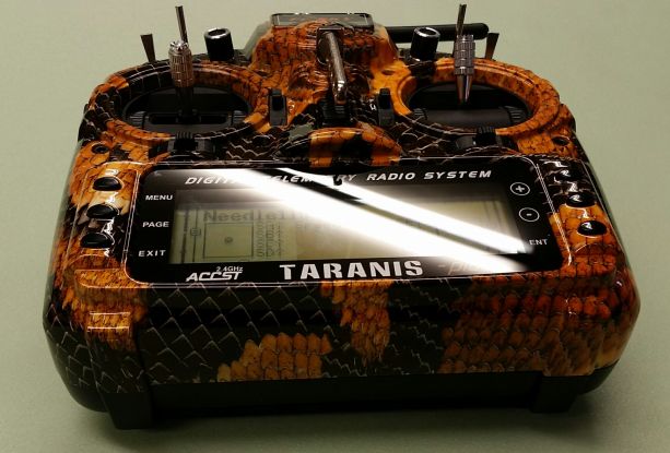 Taranis X9D Plus 02